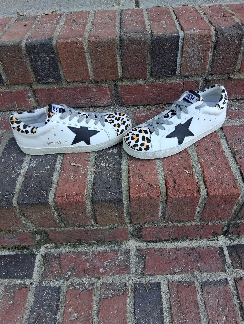 Golden Goose White Sneakers with Leopard Print and Black Star - Picture 4 of 11